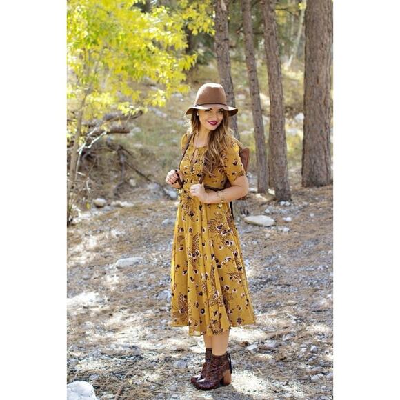 Free People Bonnie Keyhole Butterfly Print Midi Dress - Picture 13 of 14